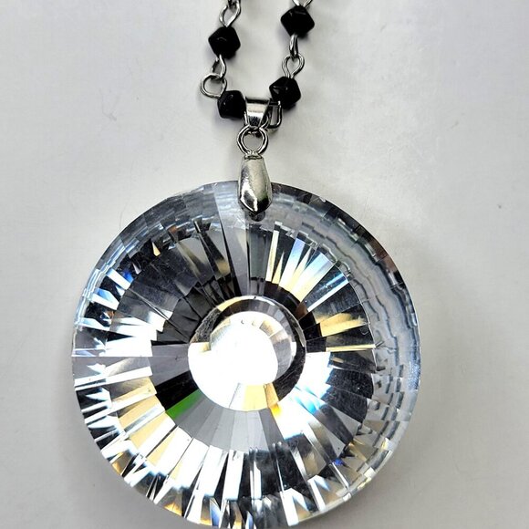 Large Glass Pendant with Black beads Necklace - Picture 6 of 7